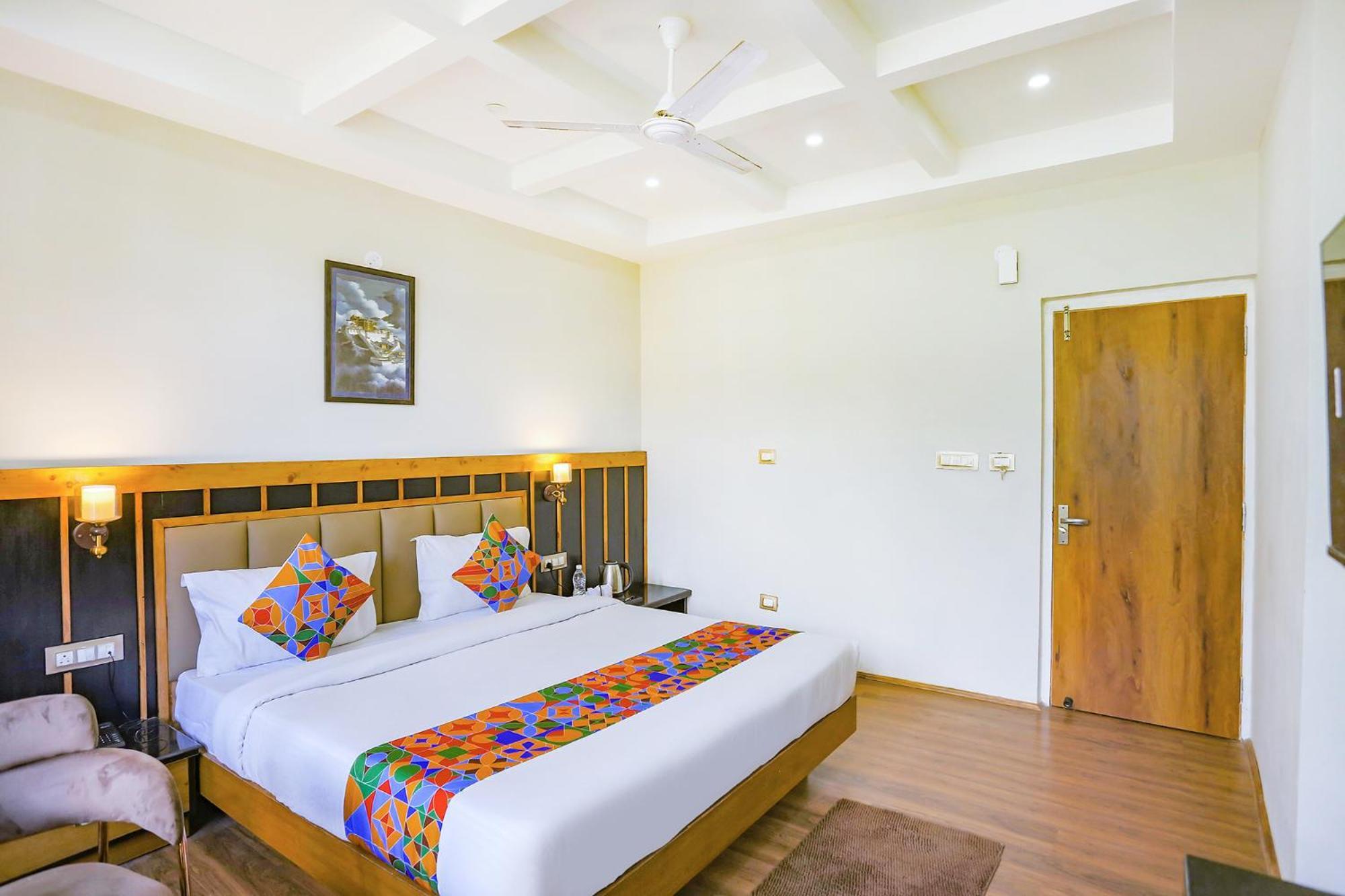 Fabhotel Outhills Manāli Exterior foto