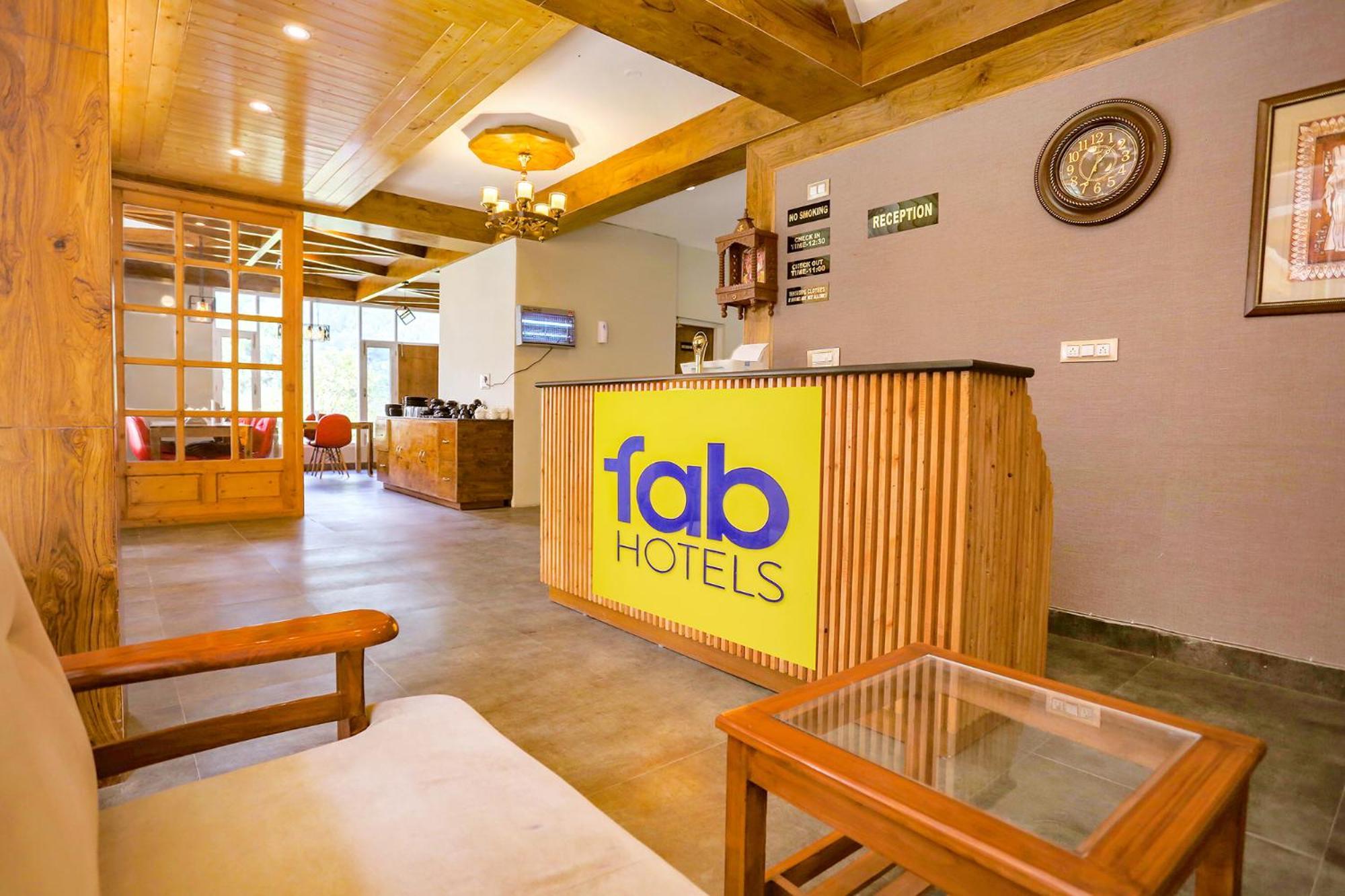 Fabhotel Outhills Manāli Exterior foto