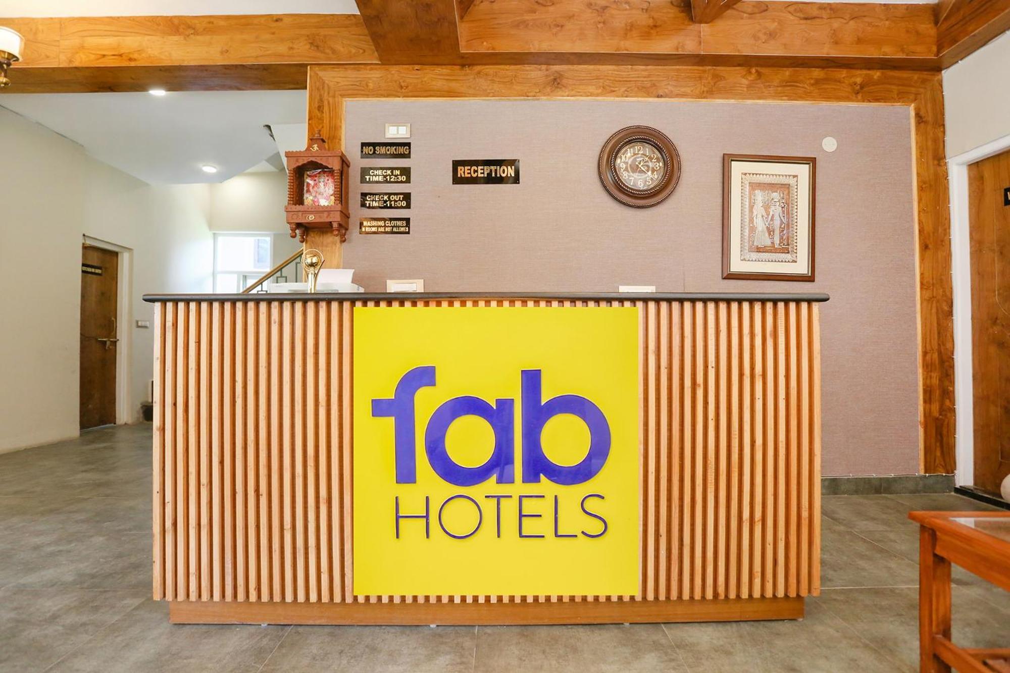 Fabhotel Outhills Manāli Exterior foto